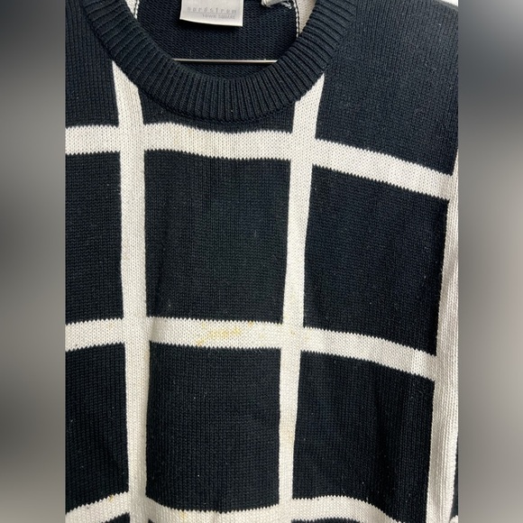 Nordstrom Town Square Women’s Sweatshirt - Picture 3 of 5